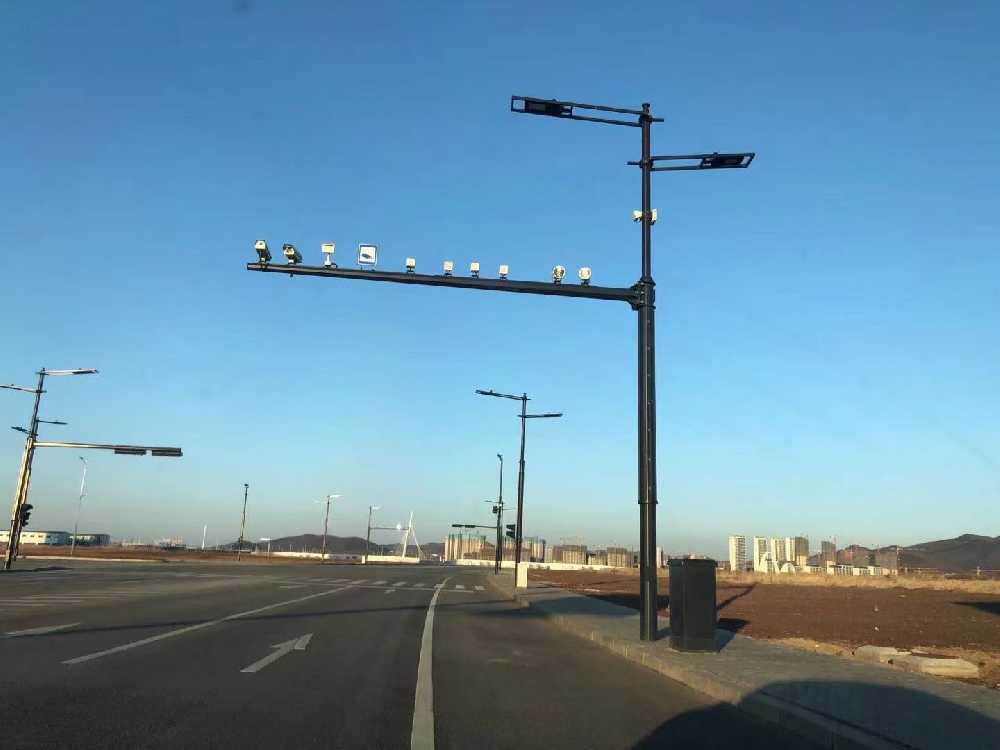 高密市黑龙江佳木斯综合路灯杆项目