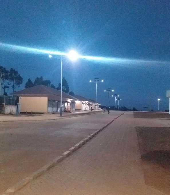 高密市非洲科特迪瓦太阳能路灯工程